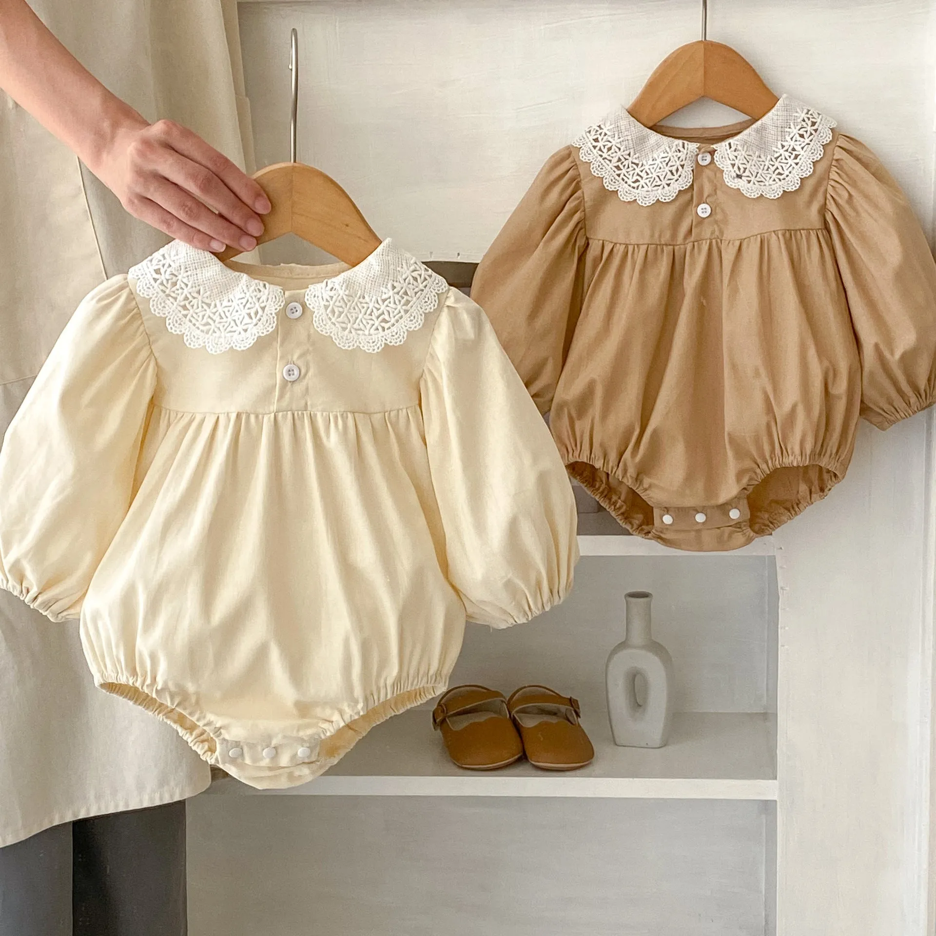 Baby Girls Solid Color Rompers Wholesale 23082869