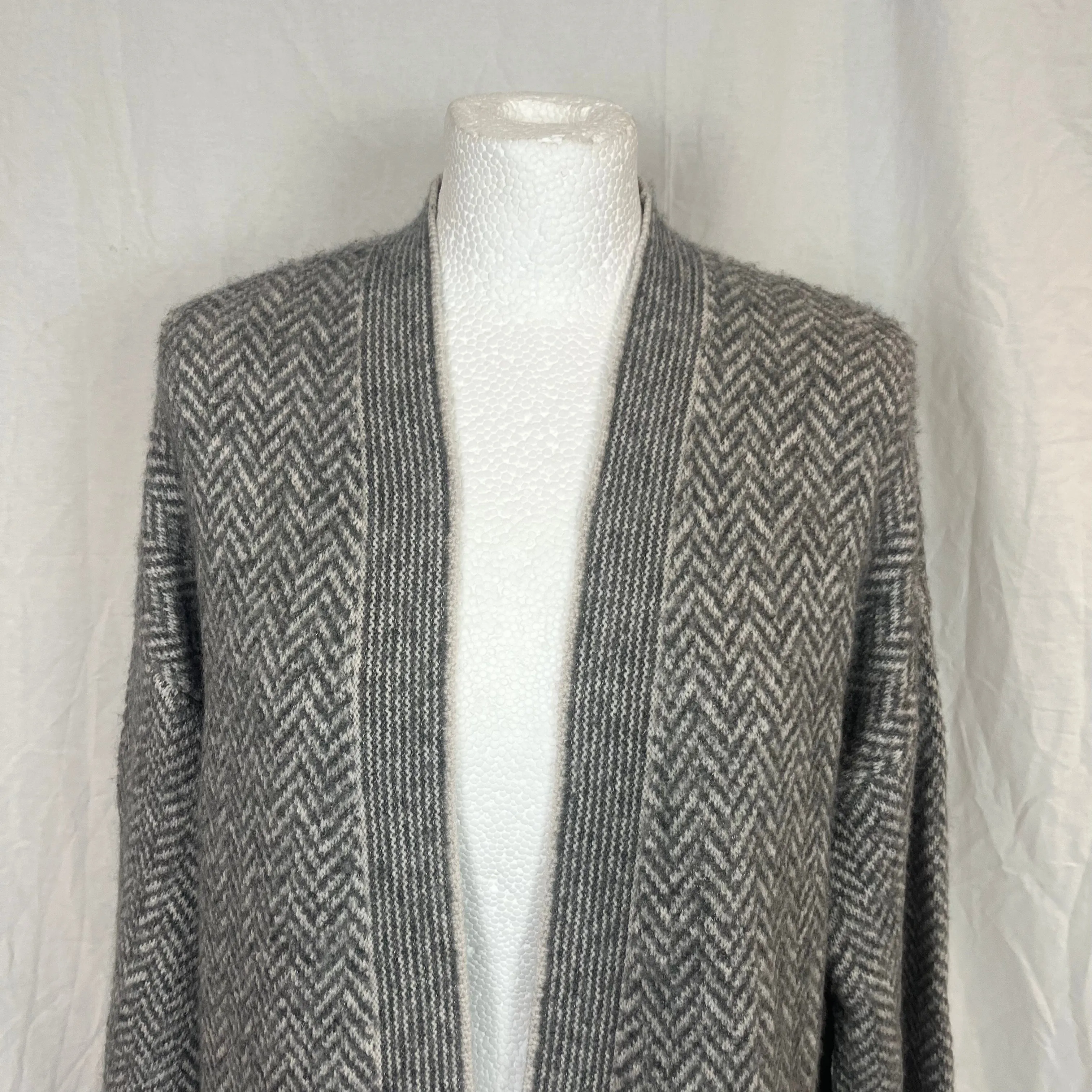 Loro Piana 2340 Grey & White Herringbone Cashmere Longline Cardigan S