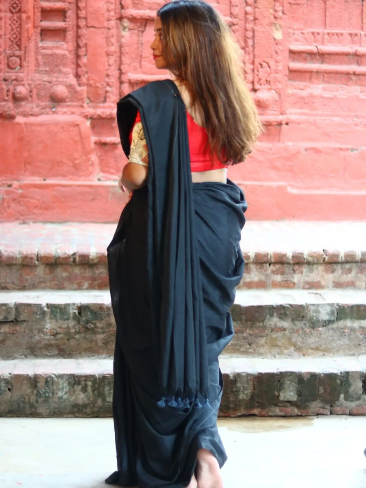 Odette Black Cotton  Saree  With Unstitched Blouse for Women