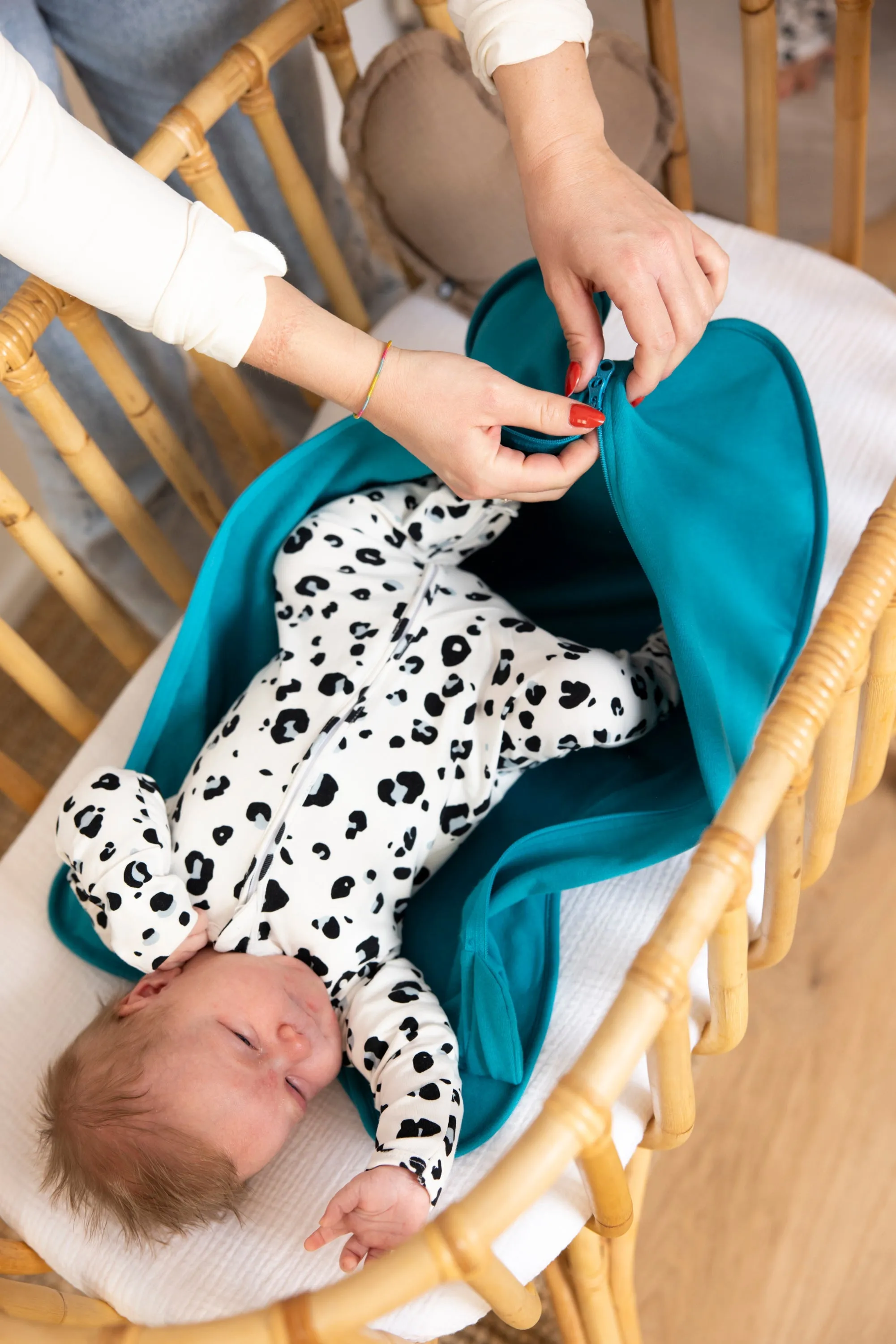 Tilouco Organic Cotton Soothing Baby Swaddle