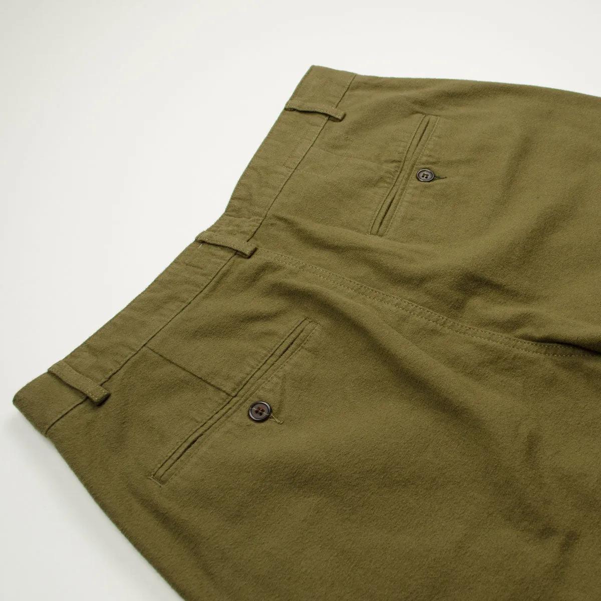 Universal Works - Military Chino Nebraska Cotton - Olive