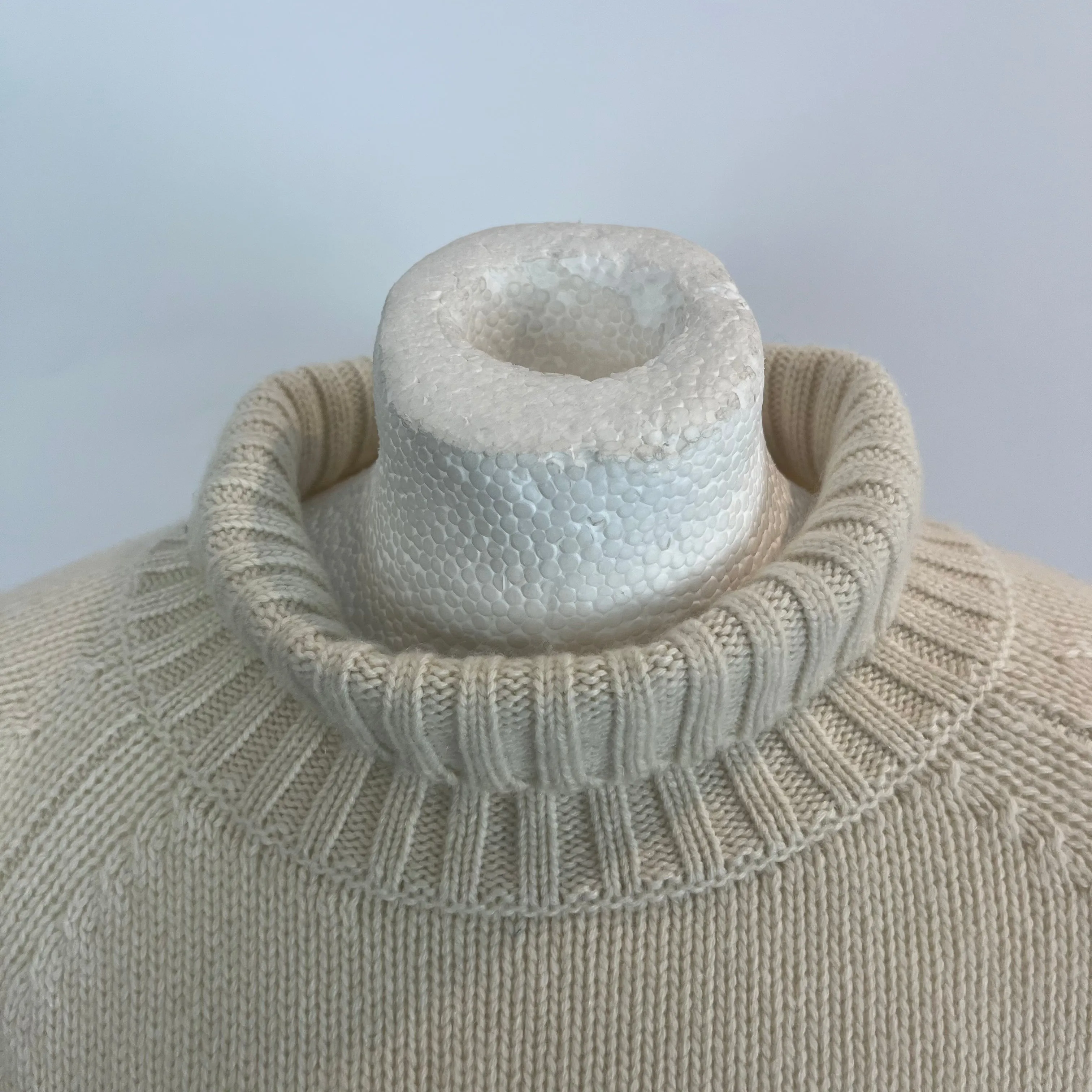 Weekend Max Mara Cream Thick Cashmere Sweater M